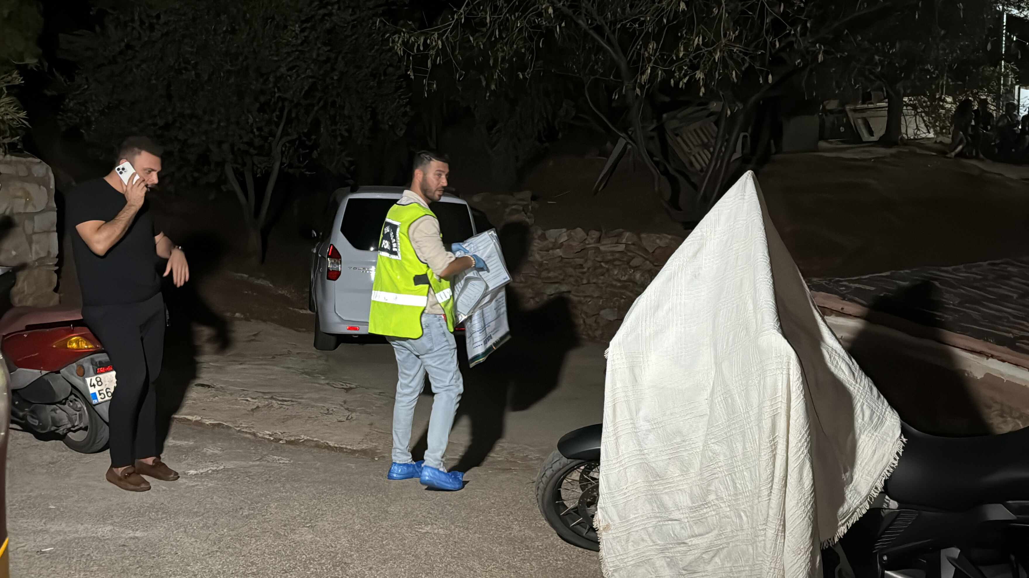 Bodrum'da korku dolu gece! İki kişi delik deşik bulundu, kimlikleri tespit edilemiyor - 2. Resim