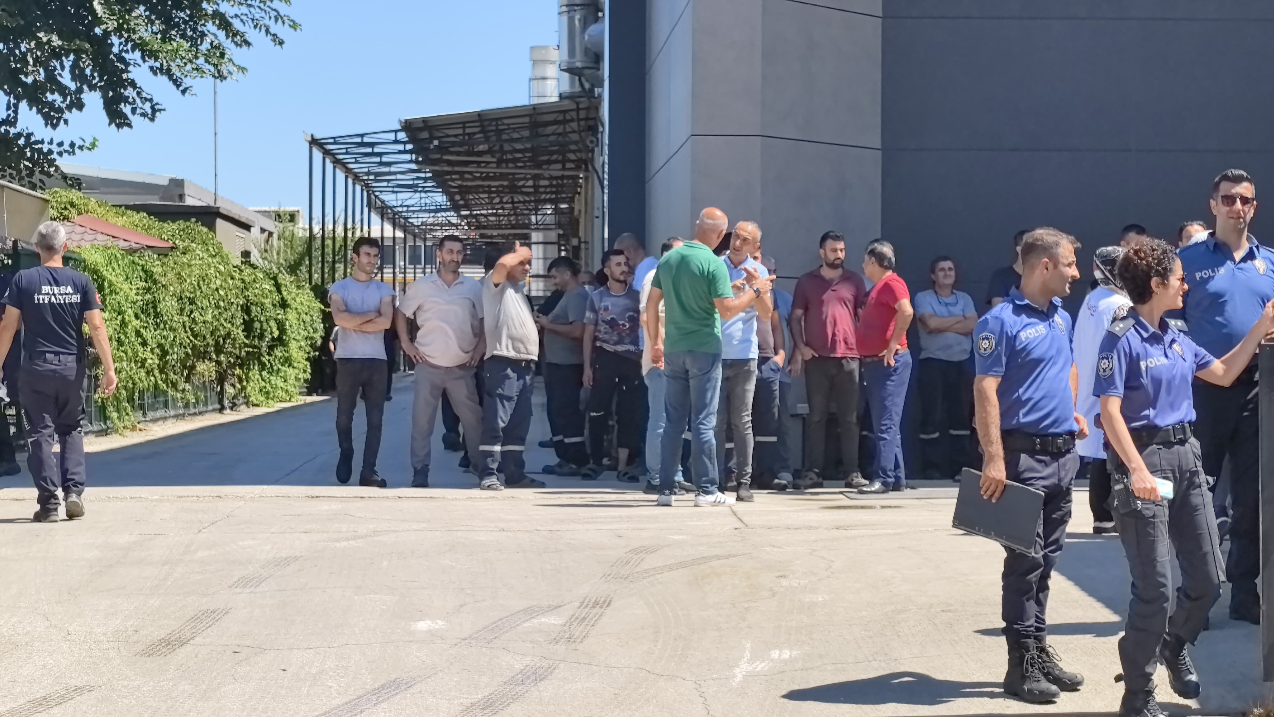 Bursa'da kimyasal sızıntı! 11 işçi hastanelik oldu - 1. Resim
