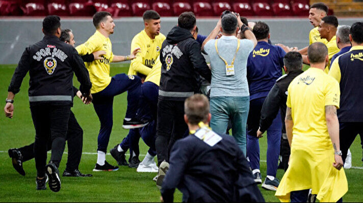 Fenerbahçeli Jaden Oosterwolde ve Mert Hakan Yandaş için hapis istemi - 1. Resim