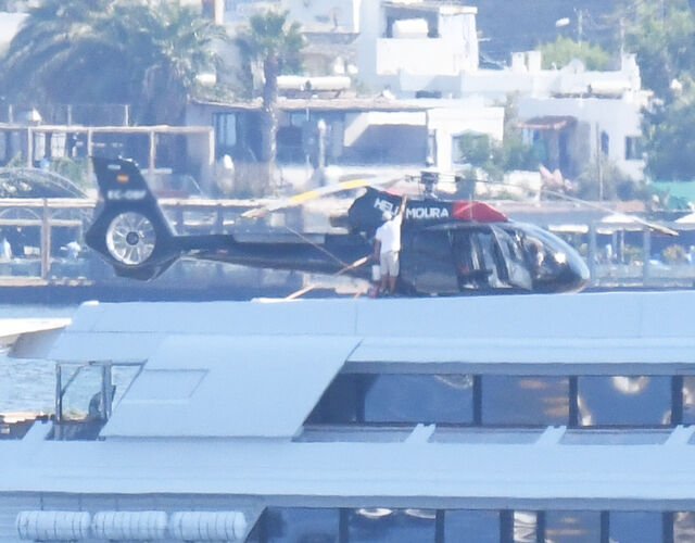 İş adamı Ricardo Salinas Pliego tatil için Bodrum'u tercih etti! Lüks yatı dikkat çekti - 3. Resim