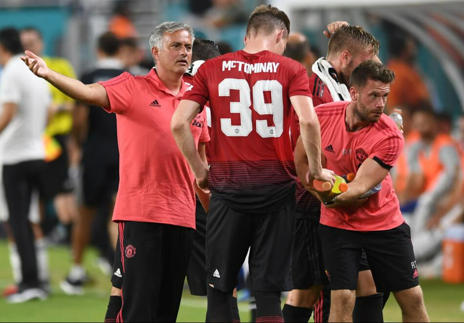 Jose Mourinho orta saha için 2 dünya yıldızının ismini verdi! Fenerbahçe'den dev atak Jose Mourinho orta saha için 2 dünya yıldızının ismini verdi! Fenerbahçe'den dev atak - 3. Resim