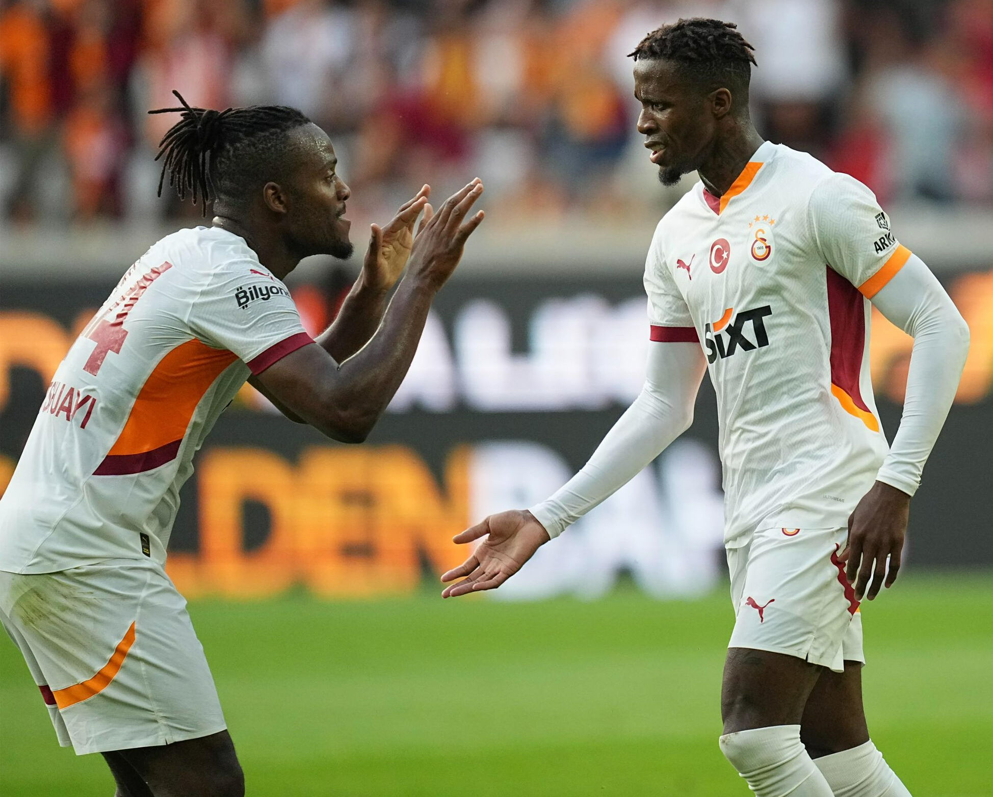 Wilfried Zaha'yı isteyen İngiliz ekibinden Galatasaray'ı şaşırtan talep - 5. Resim