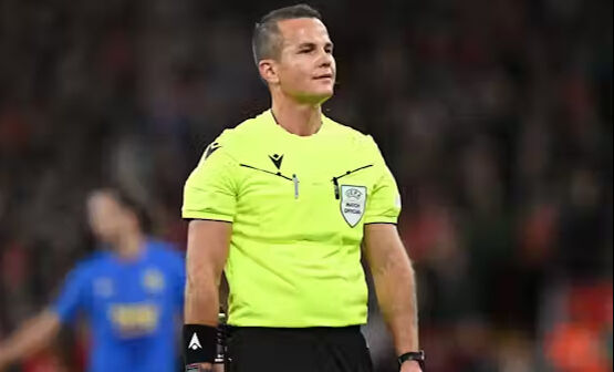 22 Ağustos Perşembe günü oynanacak Lugano - Beşiktaş maçını kim yönetecek? Hakem belli oldu... 22 Ağustos Perşembe günü oynanacak olan Lugano - Beşiktaş maçını kim yönetecek? Hakem belli oldu... - 1. Resim