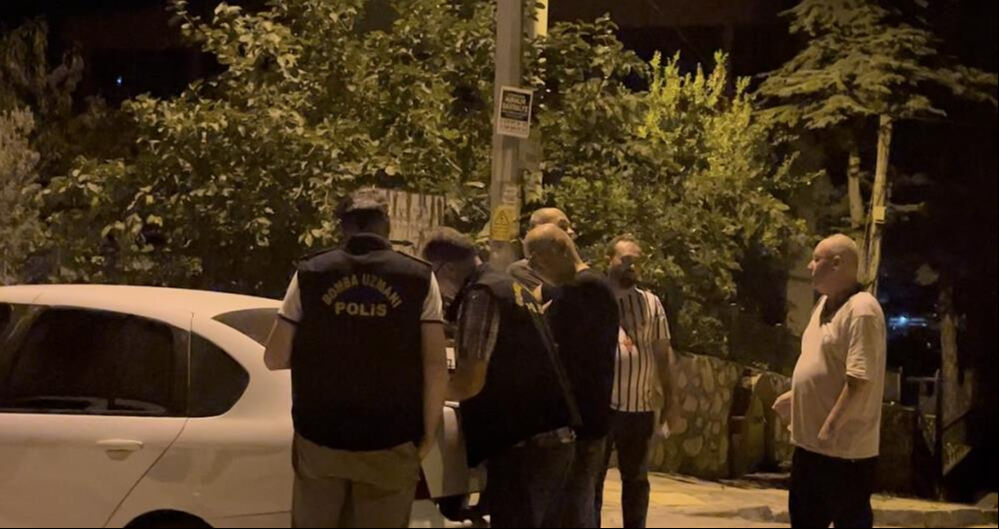 76 yaşındaki babasını ihbar etti, evinden çıkan ekipleri hareke geçirdi! - 1. Resim