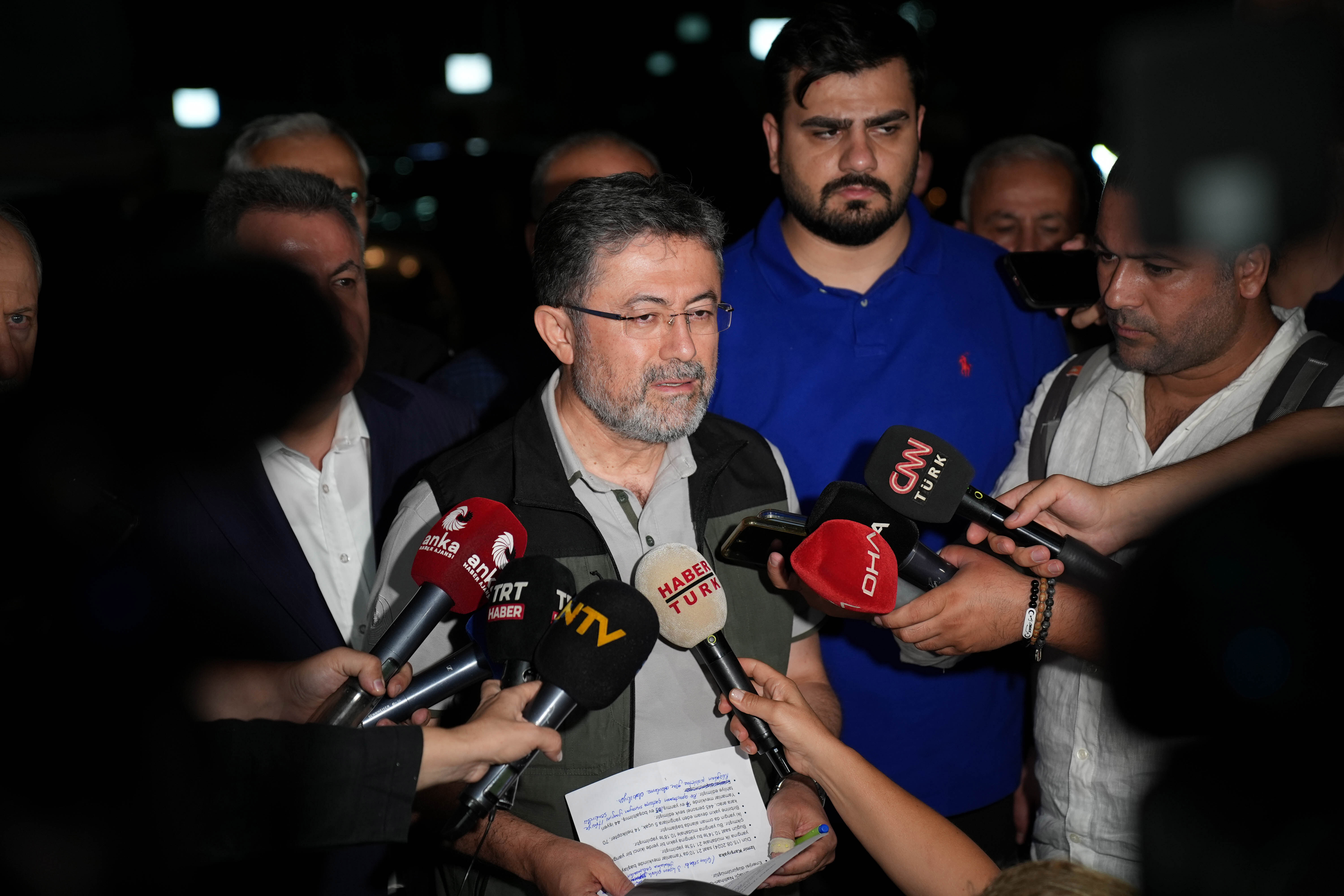 Binlerce vatandaşı evinden eden yangınlarda son durum! Bakan Yerlikaya detayları açıkladı - 1. Resim