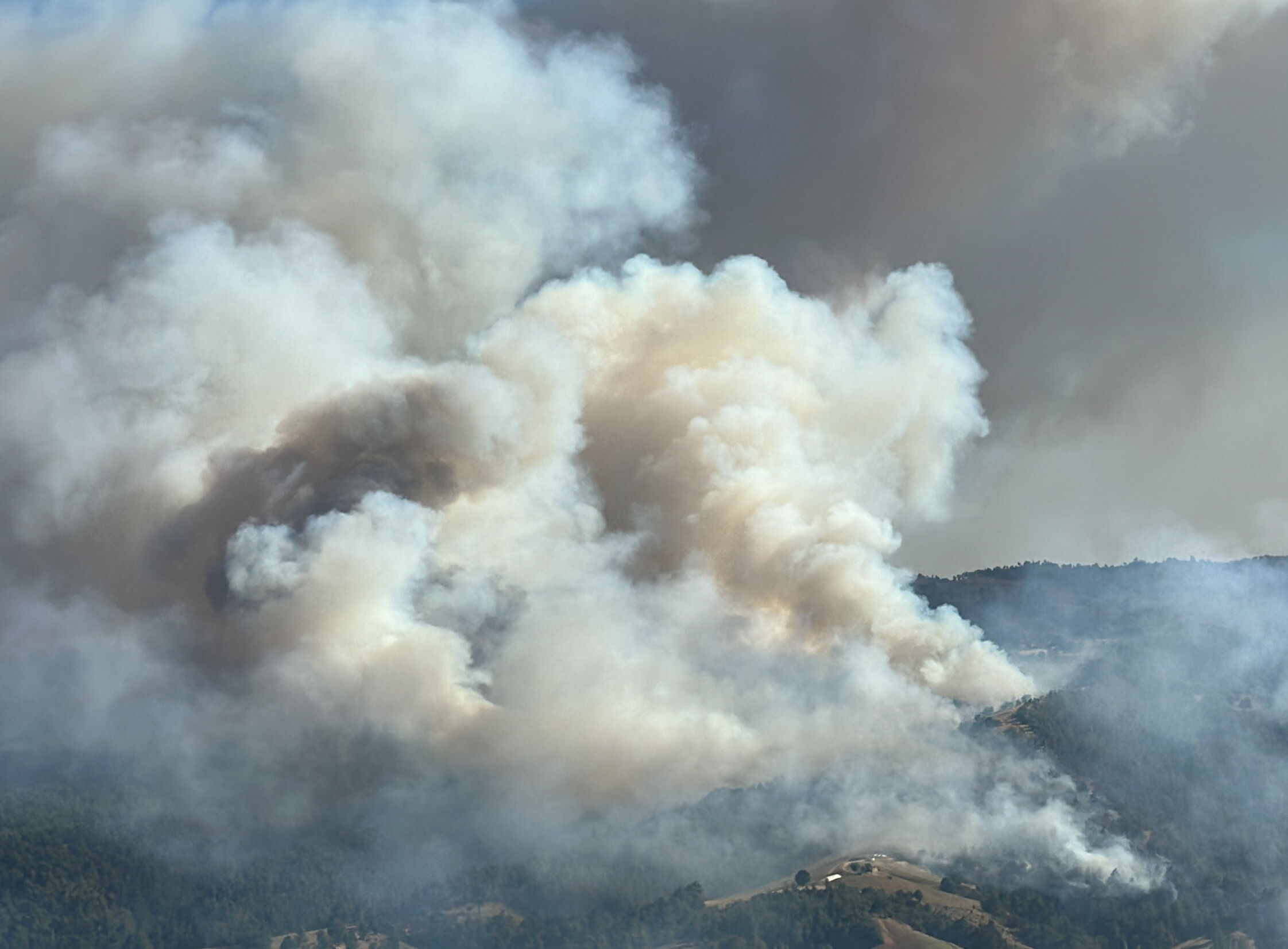 Binlerce vatandaşı evinden eden yangınlarda son durum! Bakan Yumaklı tek tek açıkladı - 1. Resim