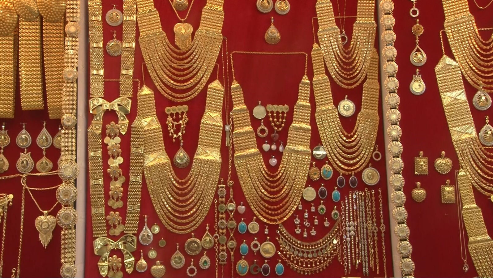 Kuyumcuda 900 bin, onlarda 30 bin! Çin ve Hindistan'dan geliyor, masraftan kurtarıyor - 2. Resim