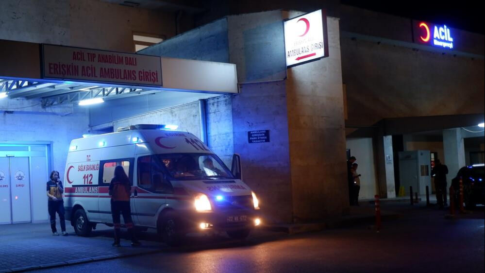 Okul bahçesinde korkunç olay! Küçük kız arkadaşlarının gözü önünde can verdi - 2. Resim