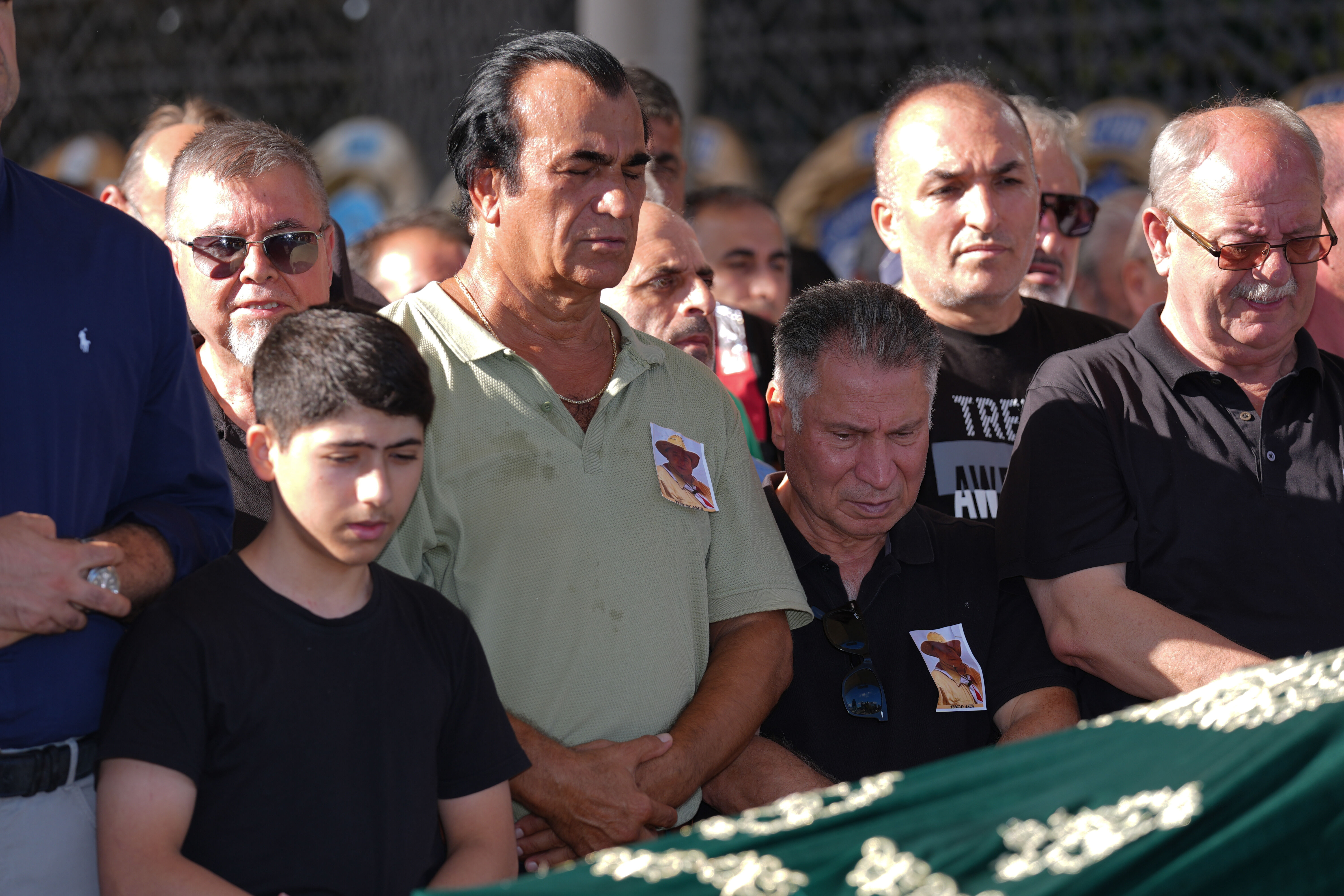 Oyuncu Tuncay Akça son yolculuğuna uğurlandı - 3. Resim