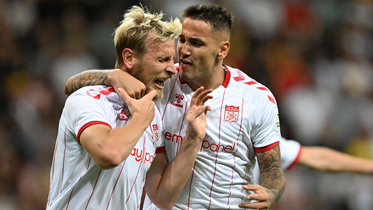 Sivasspor, geriden gelerek Kayserispor'u deplasmanda devirdi! - 1. Resim