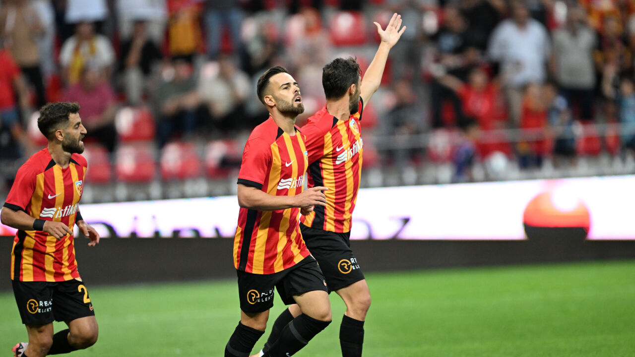Sivasspor, geriden gelerek Kayserispor'u deplasmanda devirdi! - 2. Resim