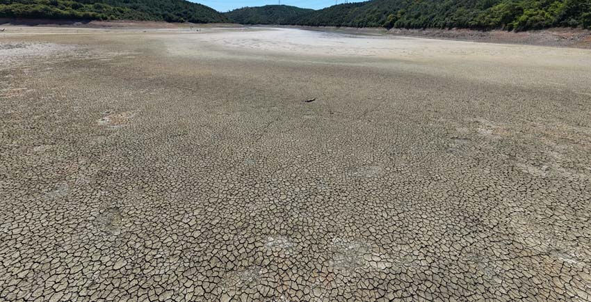 13 günde büyük kayıp! Barajlar kurudu, tüm pislikler ortaya çıktı - 1. Resim