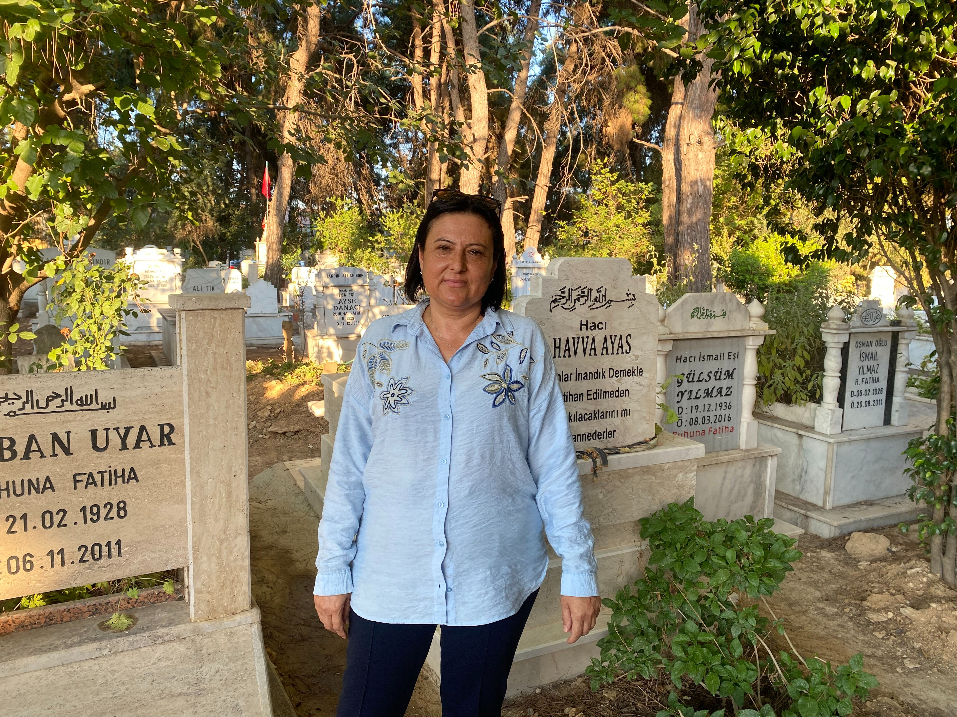 Küçük İsmail'in mezarını duvar dışına aldılar: Mahalleli sahipsiz mezar için harekete geçti - 4. Resim