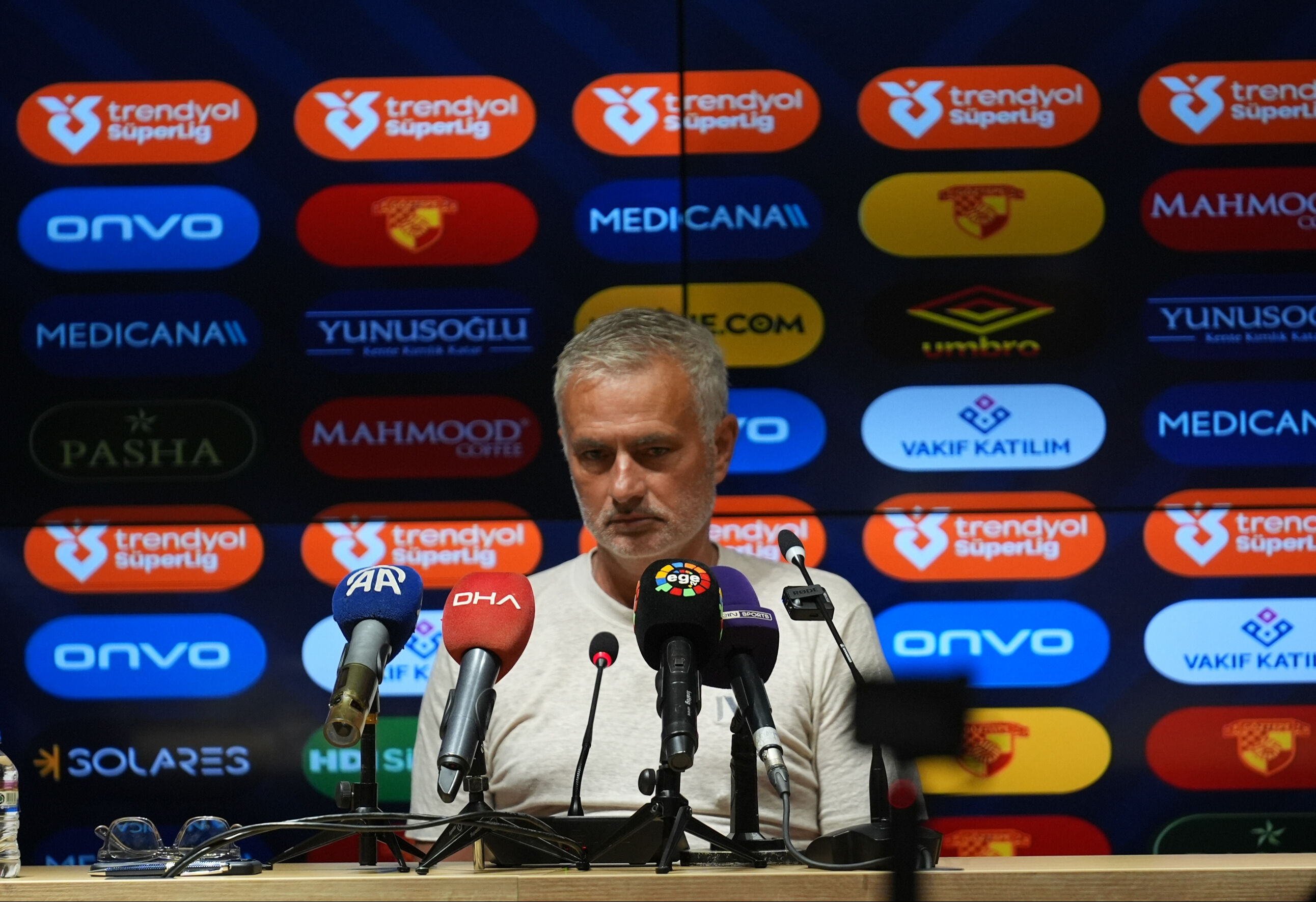 Mourinho'dan Göztepe maçı sonrası çarpıcı sözler!  Mourinho'dan Göztepe maçı sonrası çarpıcı sözler!