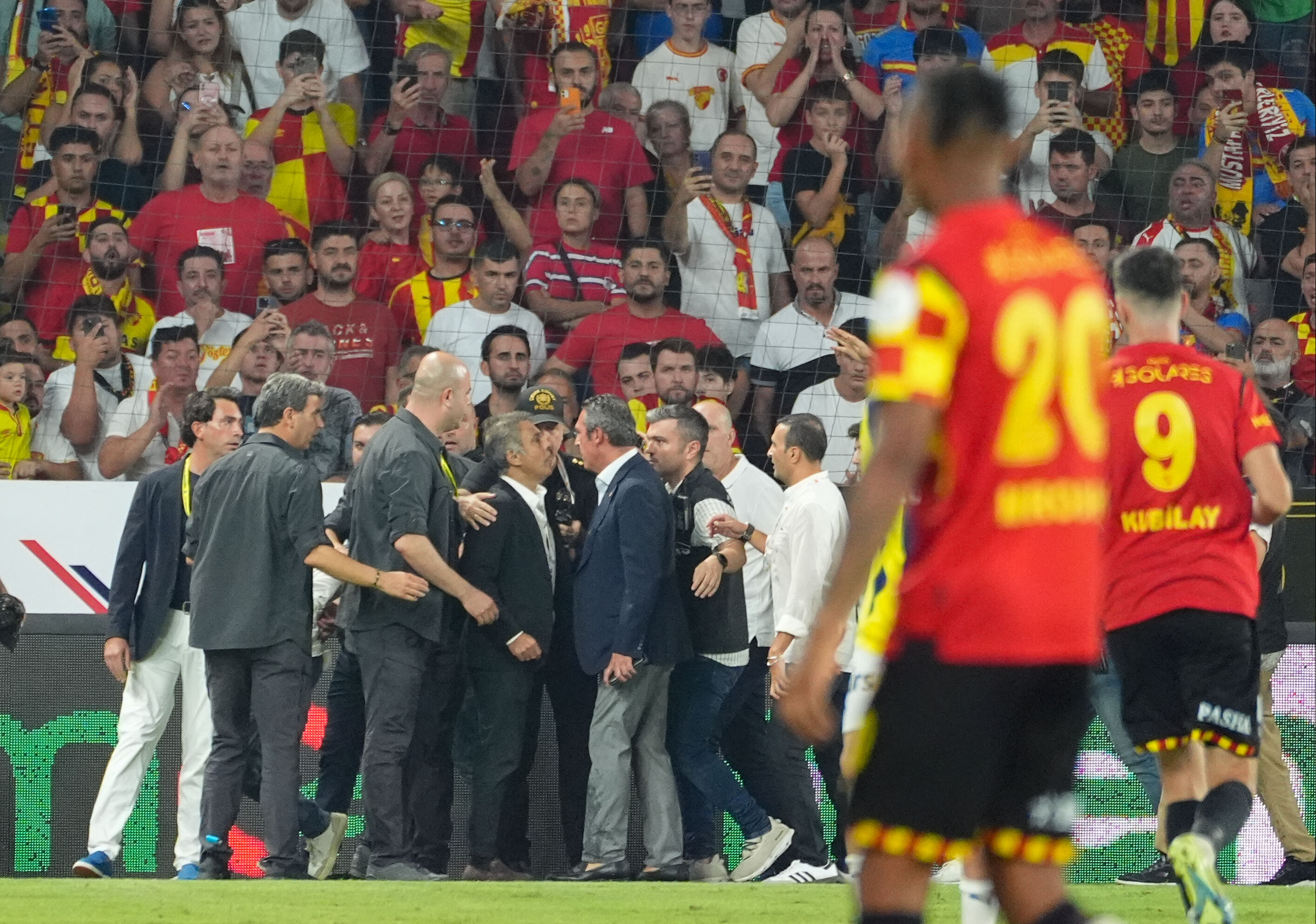 Önce düğün sonra düğüm... F.bahçe Göztepe önünde iki farkı koruyamadı - 6. Resim