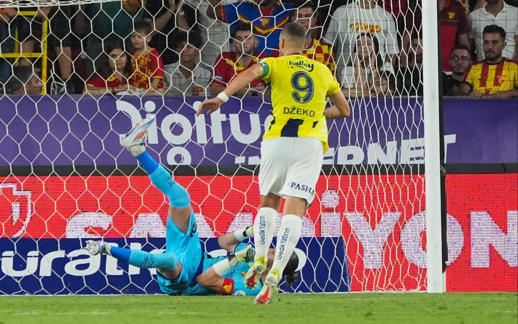 Önce düğün sonra düğüm... F.bahçe Göztepe önünde iki farkı koruyamadı - 2. Resim