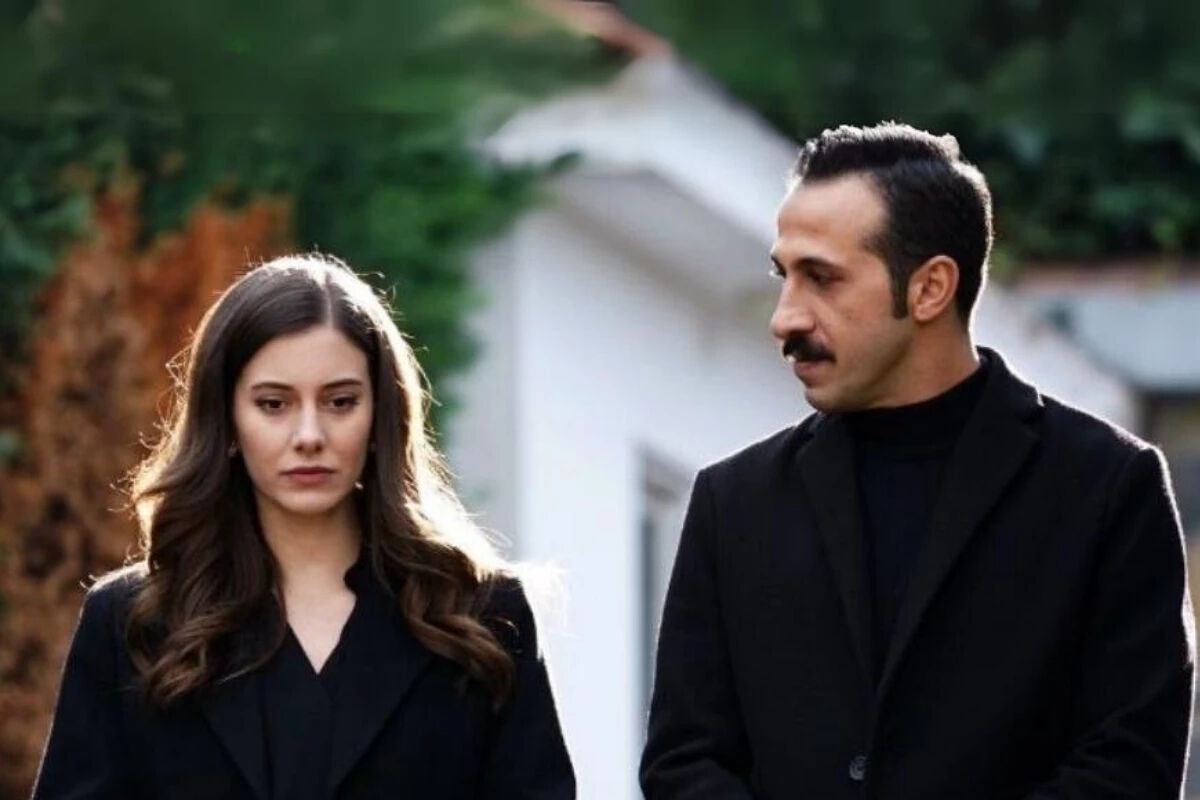 Beril Pozam ile Ersin Arıcı evlendi! İşte düğünden ilk kareler Beril Pozam ile Ersin Arıcı evlendi! İşte düğünden ilk kareler - 1. Resim