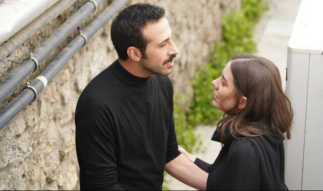 Beril Pozam ile Ersin Arıcı evlendi! İşte düğünden ilk kareler Beril Pozam ile Ersin Arıcı evlendi! İşte düğünden ilk kareler - 2. Resim