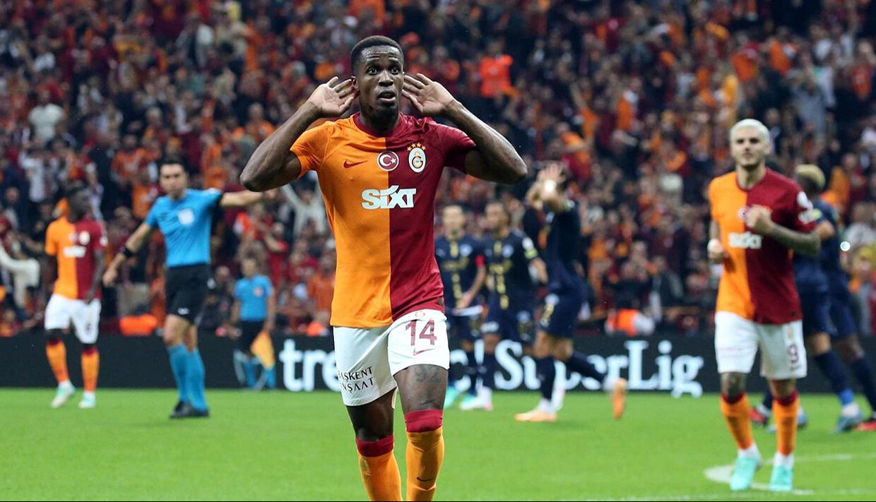 Galatasaray'ın yıldızından çarpıcı iddia! Taraftar yüzüme meşale attı Galatasaray'ın yıldızından çarpıcı iddia! Taraftar yüzüme meşale attı - 1. Resim