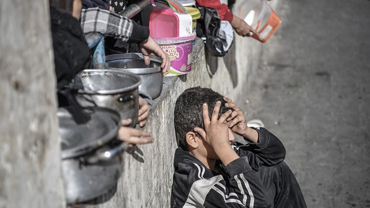 İsrail, açlığı silah olarak kullanıyor! Binlerce tır Gazze kapısında beklemede İsrail, açlığı silah olarak kullanıyor! Binlerce tır Gazze kapısında beklemede - 1. Resim