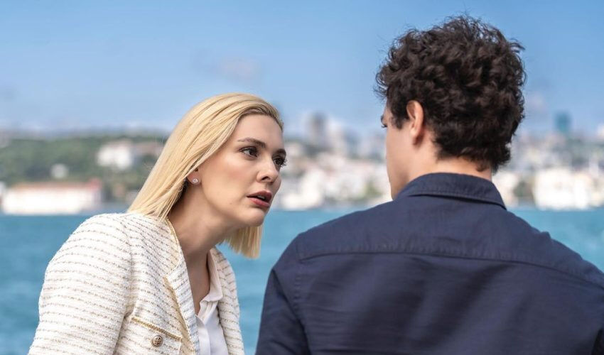 Yeni dizisi için imaj değiştiren Bergüzar Korel’e yorum yağdı: 20 yaş gençleşmiş - 1. Resim