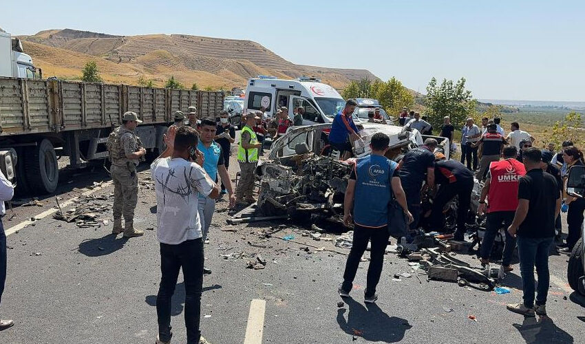 Düğün yolunda kahreden kaza: Aynı aileden 4 kişi can verdi - 2. Resim