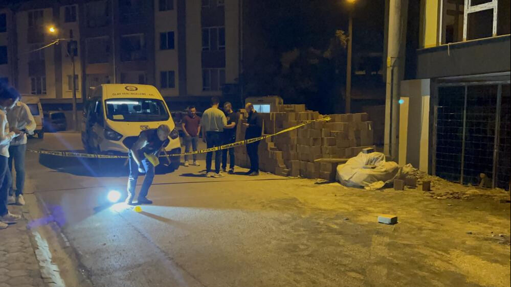 Eskişehir'de olaylı gece! Önce bekçiyi vurdu sonra polisle çatıştı... Eskişehir'de olaylı gece! Önce bekçiyi vurdu sonra polisle çatıştı... - 6. Resim