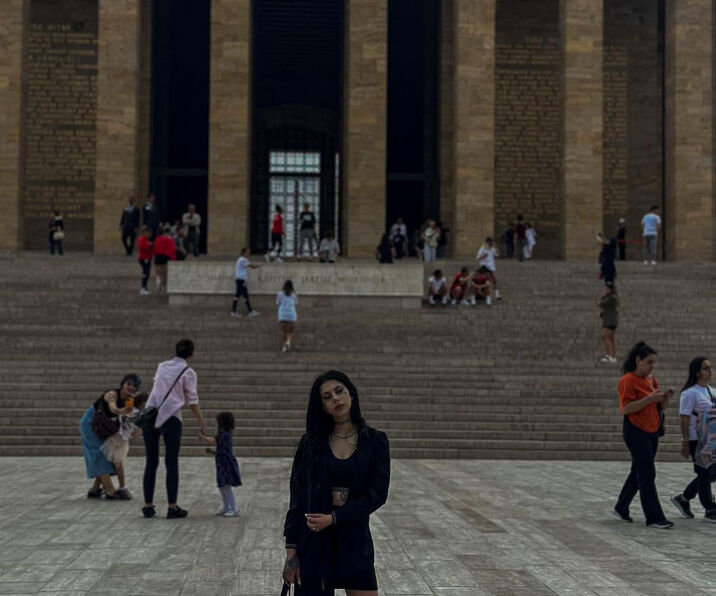 Neler neler yapmış! Dini değerlere hakaret eden kadın suç makinası çıktı - 1. Resim