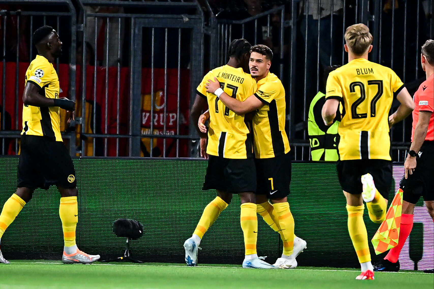 Galatasaray'a Muslera'dan kötü haber! İkinci yarıya çıkamadı - 2. Resim