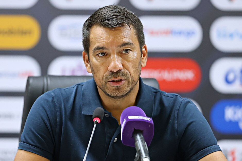 Giovanni van Bronckhorst, Beşiktaş'tan ayrılması muhtemel 2 yıldızı açıkladı - 1. Resim