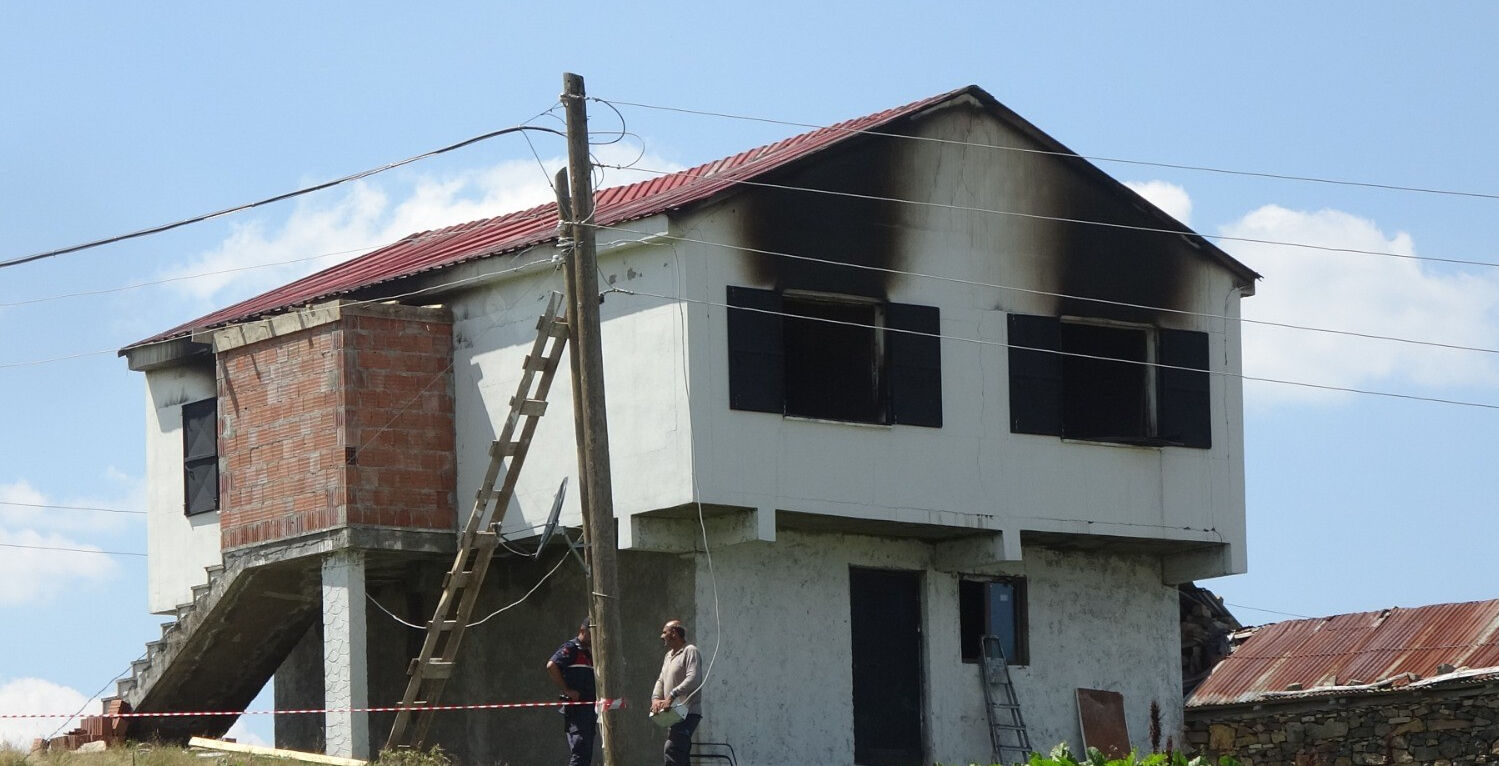 Yayla evi kundaklandı, 3 kişi feci şekilde can verdi - 3. Resim