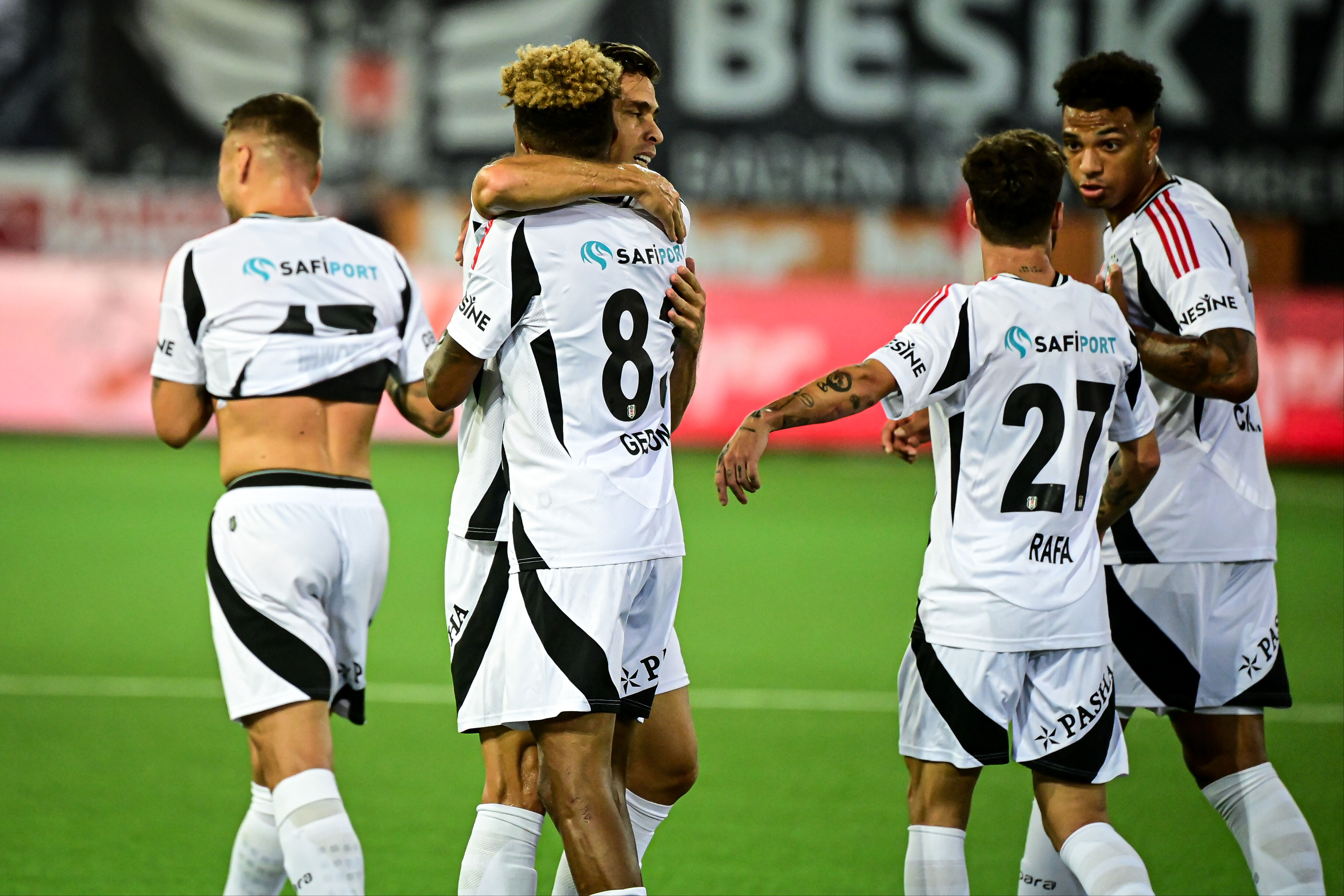 Beşiktaş, Avrupa Ligi play-off turunda avantaj peşinde! Rakip Lugano - 2. Resim