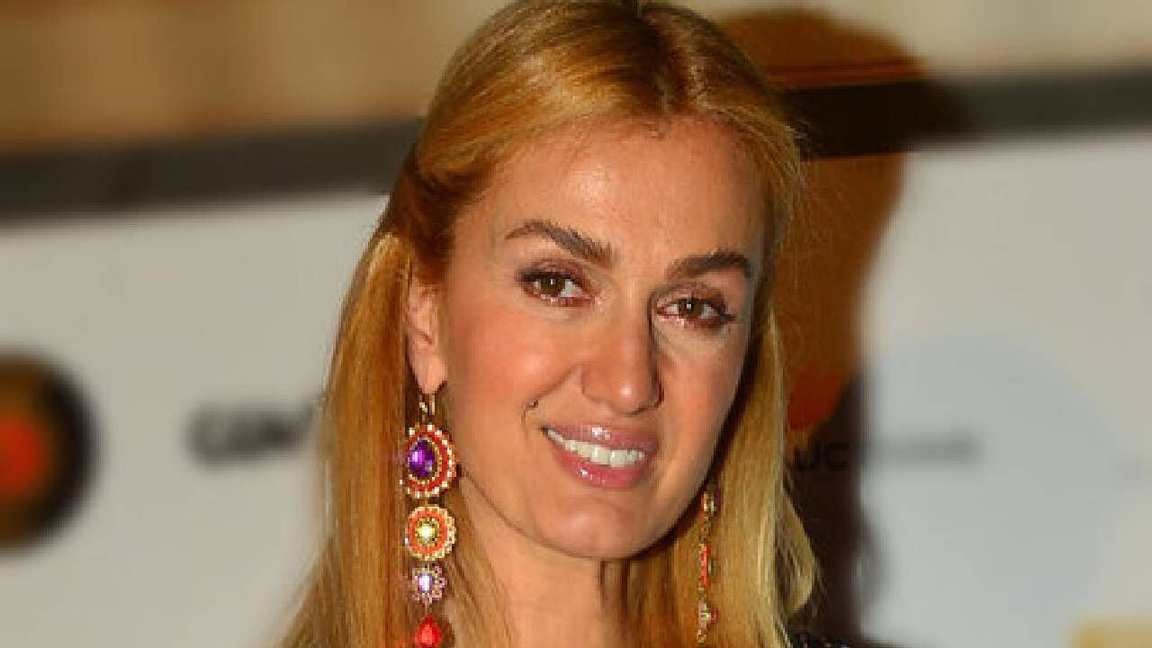 Çileden çıktı! Tuğba Özay 'Siz vatan hainsiniz' diyerek isyan etti - 1. Resim