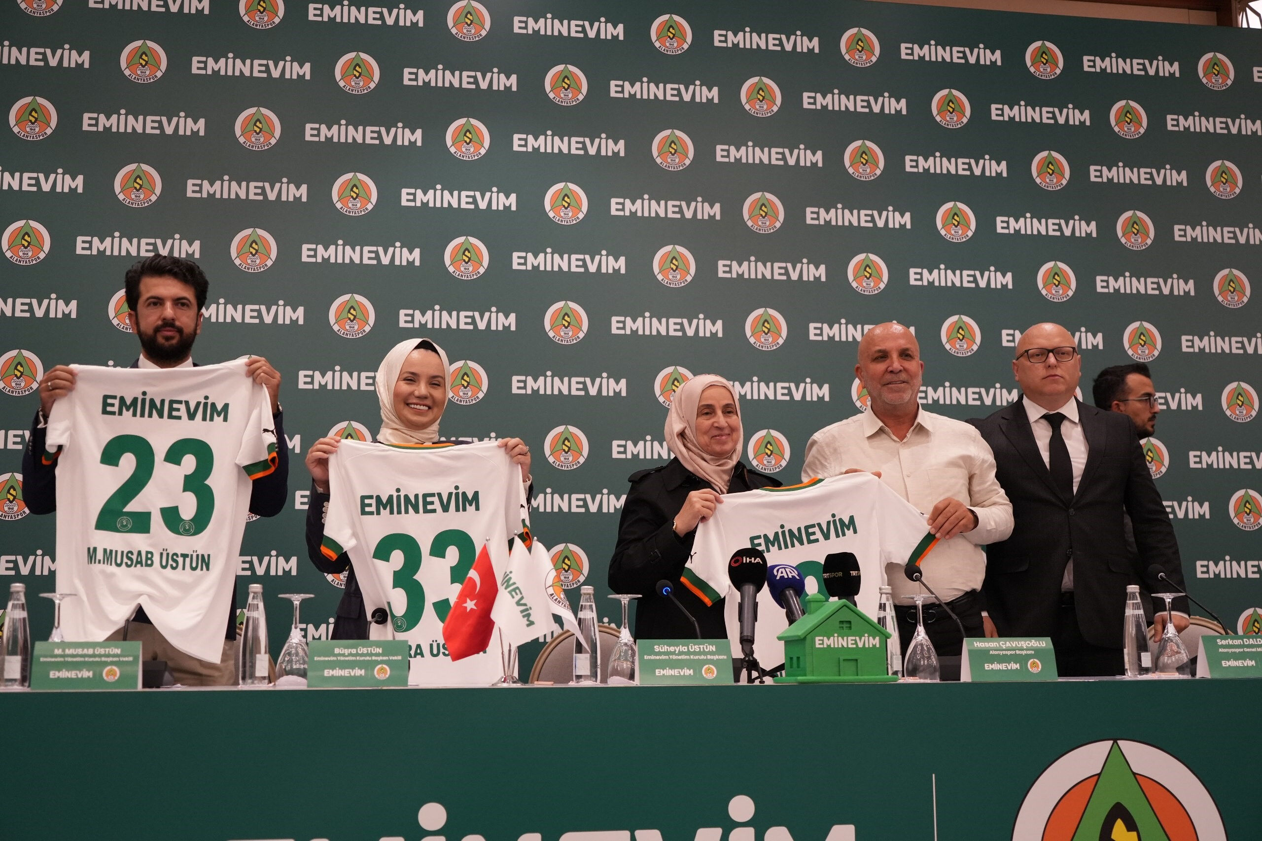 Eminevim, Alanyaspor'un forma sırt sponsoru oldu - 2. Resim