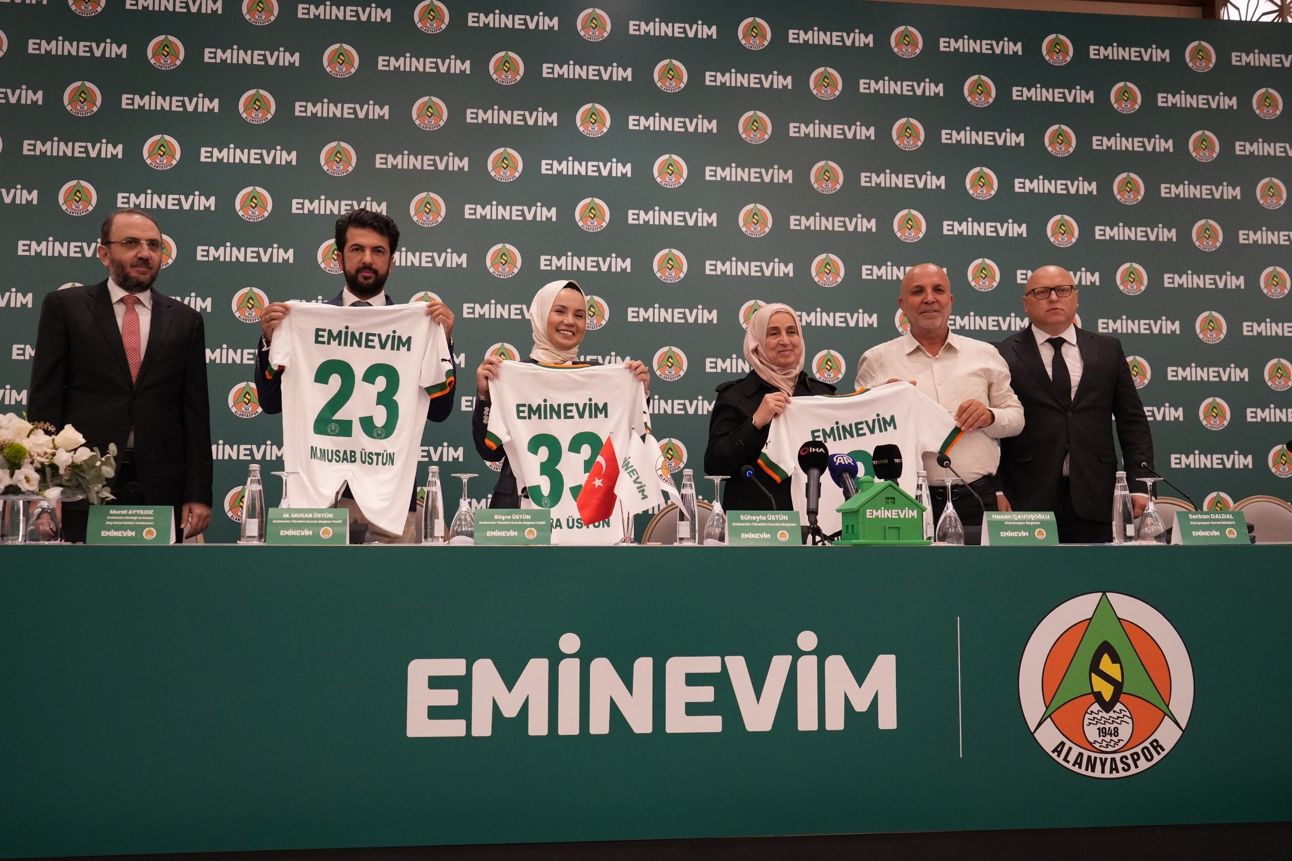 Eminevim, Alanyaspor'un forma sırt sponsoru oldu - 3. Resim
