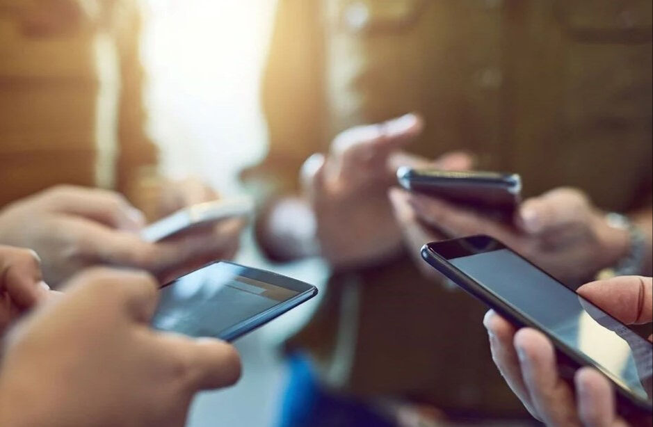 Fiyatlar cep yakınca çareyi böyle buldular! İşte marka ve modele göre telefon kiralama ücretleri - 1. Resim