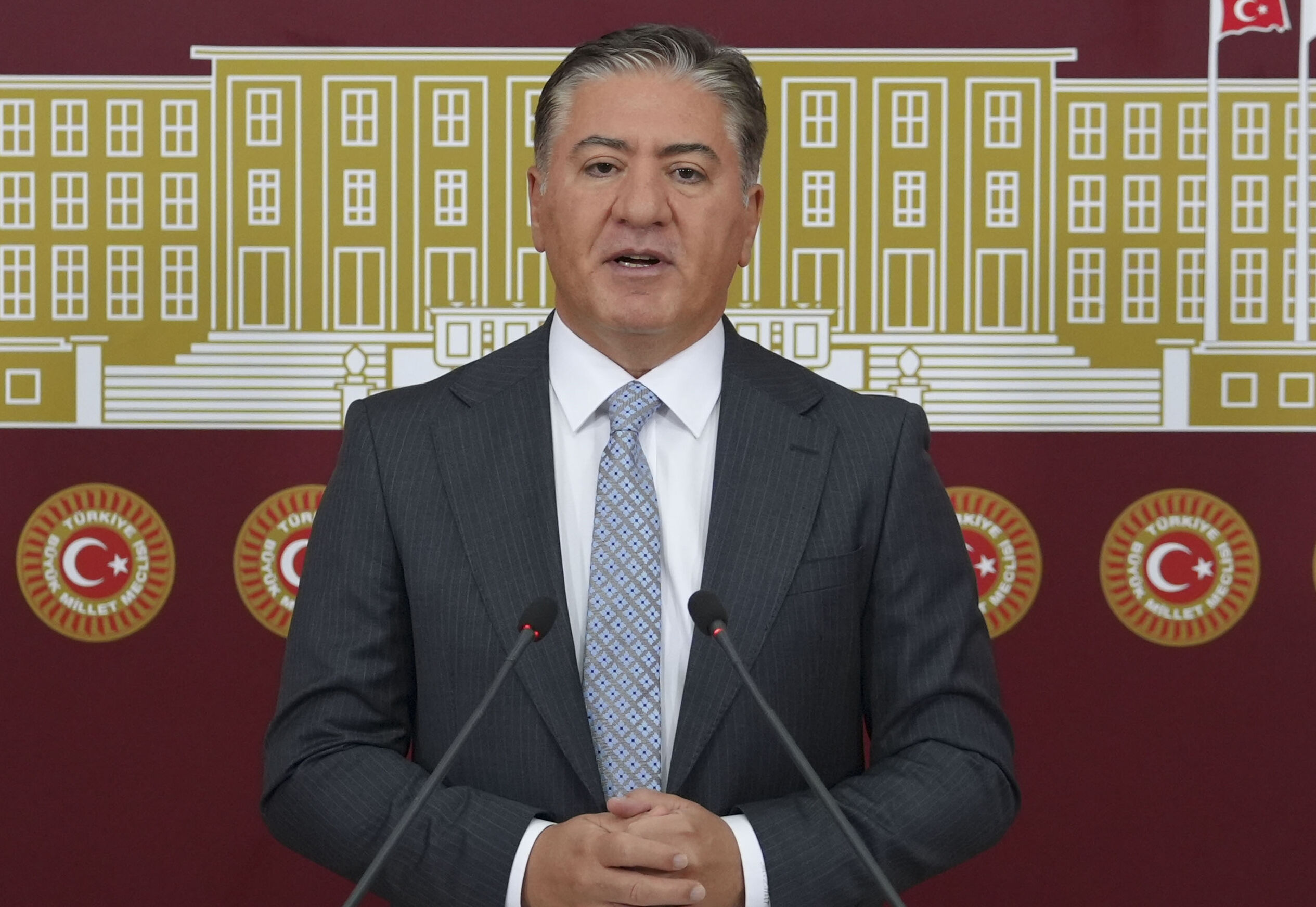 İlk oturumda yumruklar havada uçuşmuştu! CHP'den bir olağanüstü toplantı çağrısı daha İlk oturumda yumruklar hava uçuşmuştu! CHP'den bir olağanüstü toplantı çağrısı daha - 2. Resim