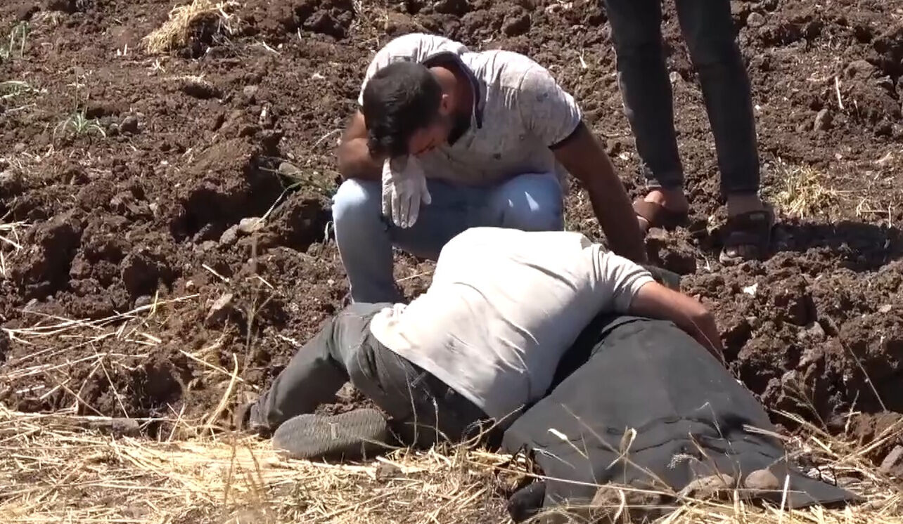 Lastiği değiştirmeye çalışanlara tır çarptı! 3 kişi öldü - 3. Resim