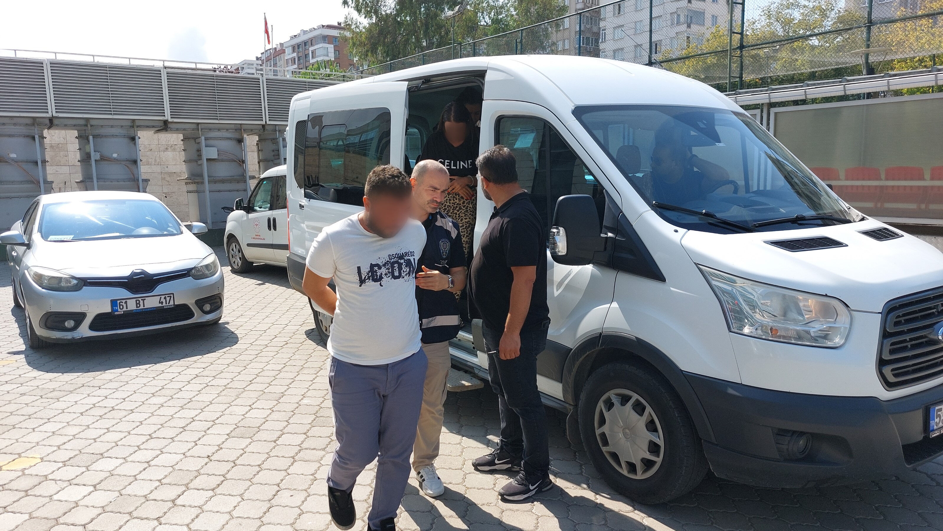 10 milyon lira haraç istediler! Samsun'da kuyumcu dükkanına silahlı saldırı 10 milyon lira haraç istediler! Samsun'da kuyumcu dükkanına silahlı saldırı - 2. Resim