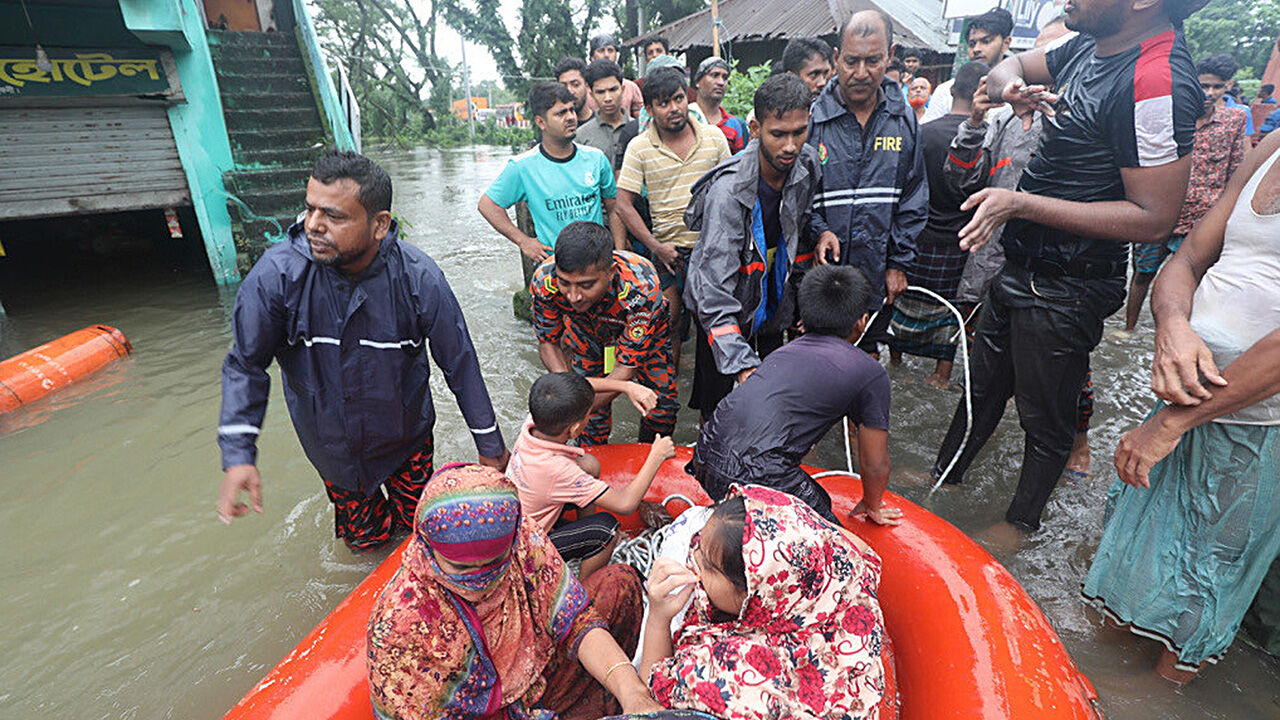 Muson yağmurları felakete yol açtı: Hindistan'da 23, Bangladeş'te 13 kişi öldü - 1. Resim