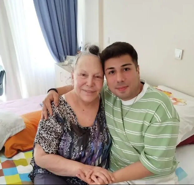 Tuluğ Çizgen yıllar sonra ortaya çıktı! Son hali görenleri şaşırttı Tuluğ Çizgen yıllar sonra ortaya çıktı! Son hali görenleri şaşırttı - 3. Resim