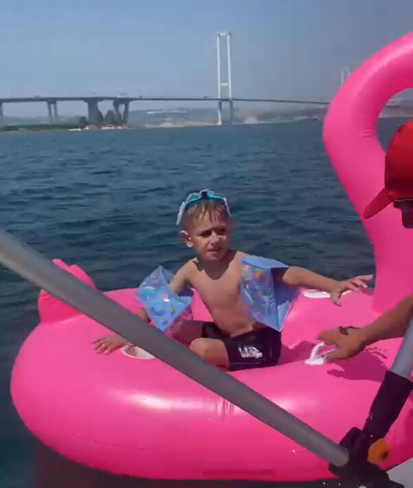 Yalova'da korku dolu anlar! Küçük çocuk denizin ortasında böyle bulundu - 2. Resim
