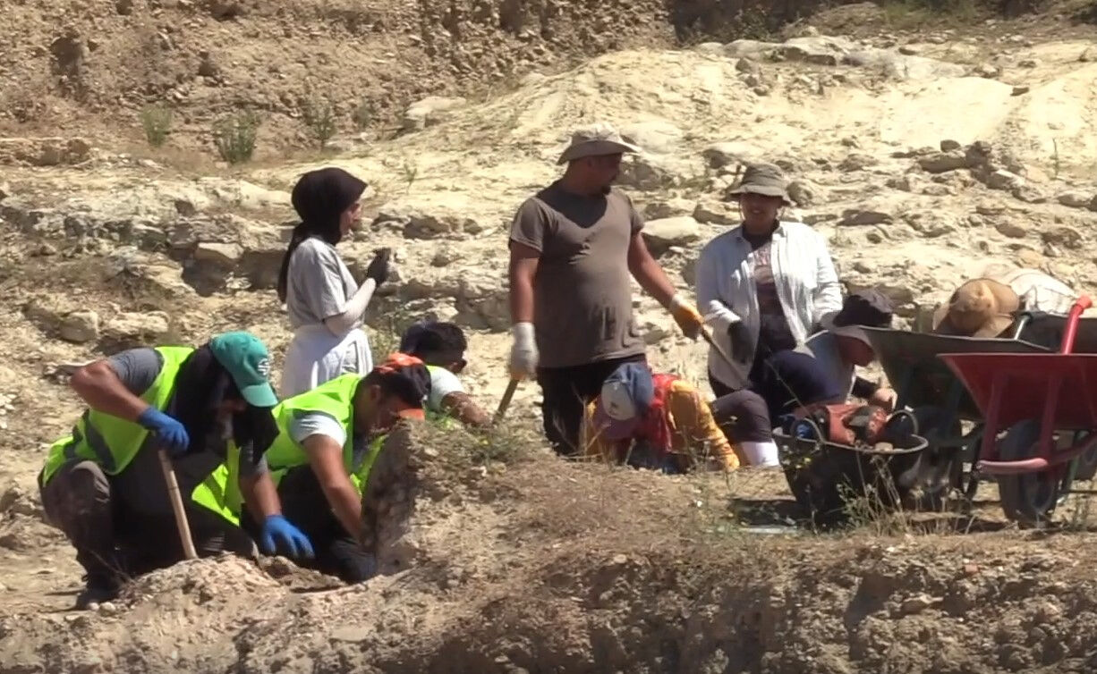 Böylesi yok! Pompeiopolis Antik Kenti'ndeki Roma tiyatrosu gün yüzüne çıkarıldı Böylesi yok! Pompeiopolis Antik Kenti'ndeki Roma tiyatrosu gün yüzüne çıkarıldı - 3. Resim