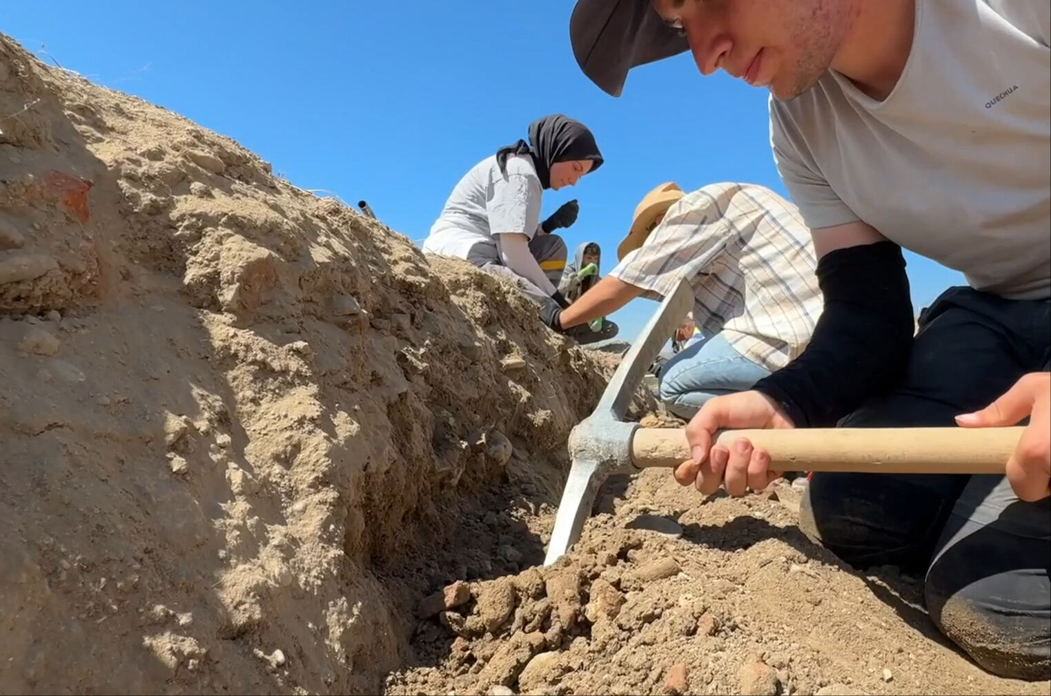 Böylesi yok! Pompeiopolis Antik Kenti'ndeki Roma tiyatrosu gün yüzüne çıkarıldı Böylesi yok! Pompeiopolis Antik Kenti'ndeki Roma tiyatrosu gün yüzüne çıkarıldı - 4. Resim