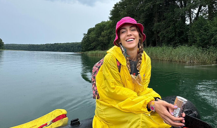 Kenan İmirzalıoğlu ve Sinem Kobal çifti tercihini yaptı! Çocuklarını aldıkları gibi gittiler - 2. Resim