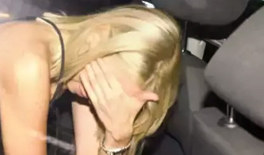 Nilperi Şahinkaya’yı çıldırttılar! Sokak ortasında kavgaya tutuştu - 3. Resim