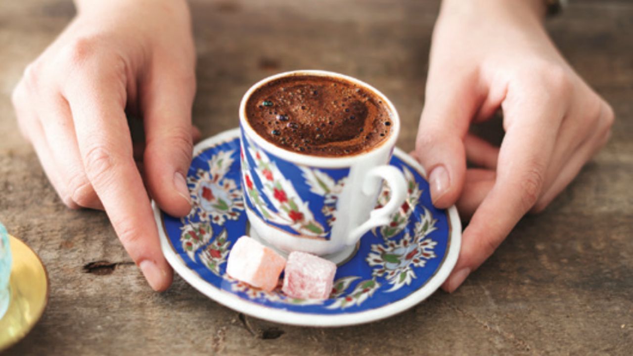 Türk kahvesi dramı! Pişirme teknikleri bilinmediğinden yüzde 98'i yanlış pişiriyor: İşte o detaylar.... Saat 10.00'a kadar için En faydalı olanı sabah kahvesi