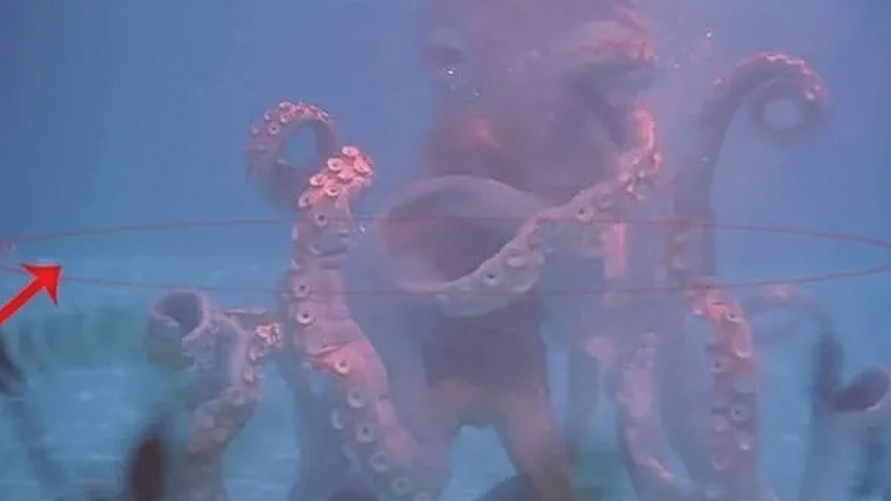 Yeşilçam efsaneleri Hababam Sınıfı ve Tarkan Viking Kanı filmlerindeki hatalar 40 yıl sonra ortaya çıktı - 4. Resim