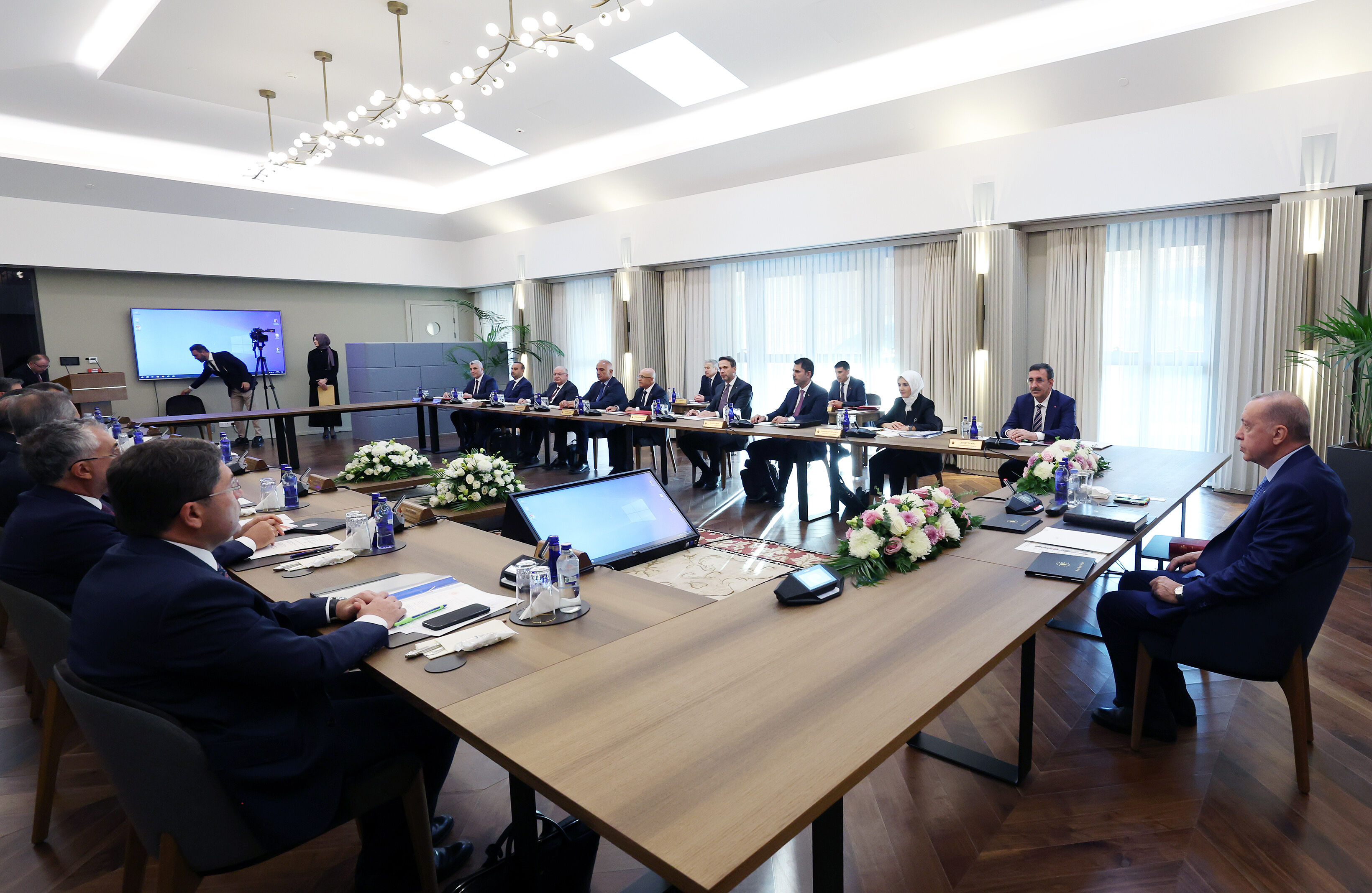 21 yıl sonra bir ilk! Cumhurbaşkanlığı Kabinesi Erdoğan liderliğinde toplandı - 2. Resim