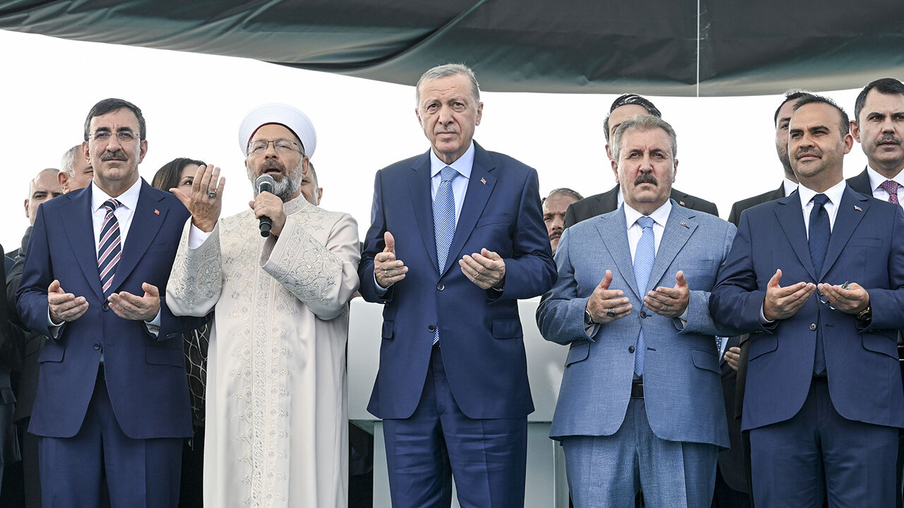 Cumhurbaşkanı Erdoğan'dan muhalefete 'Vaniköy' tepkisi: Para babalarına peşkeş çekiyorlar - 2. Resim